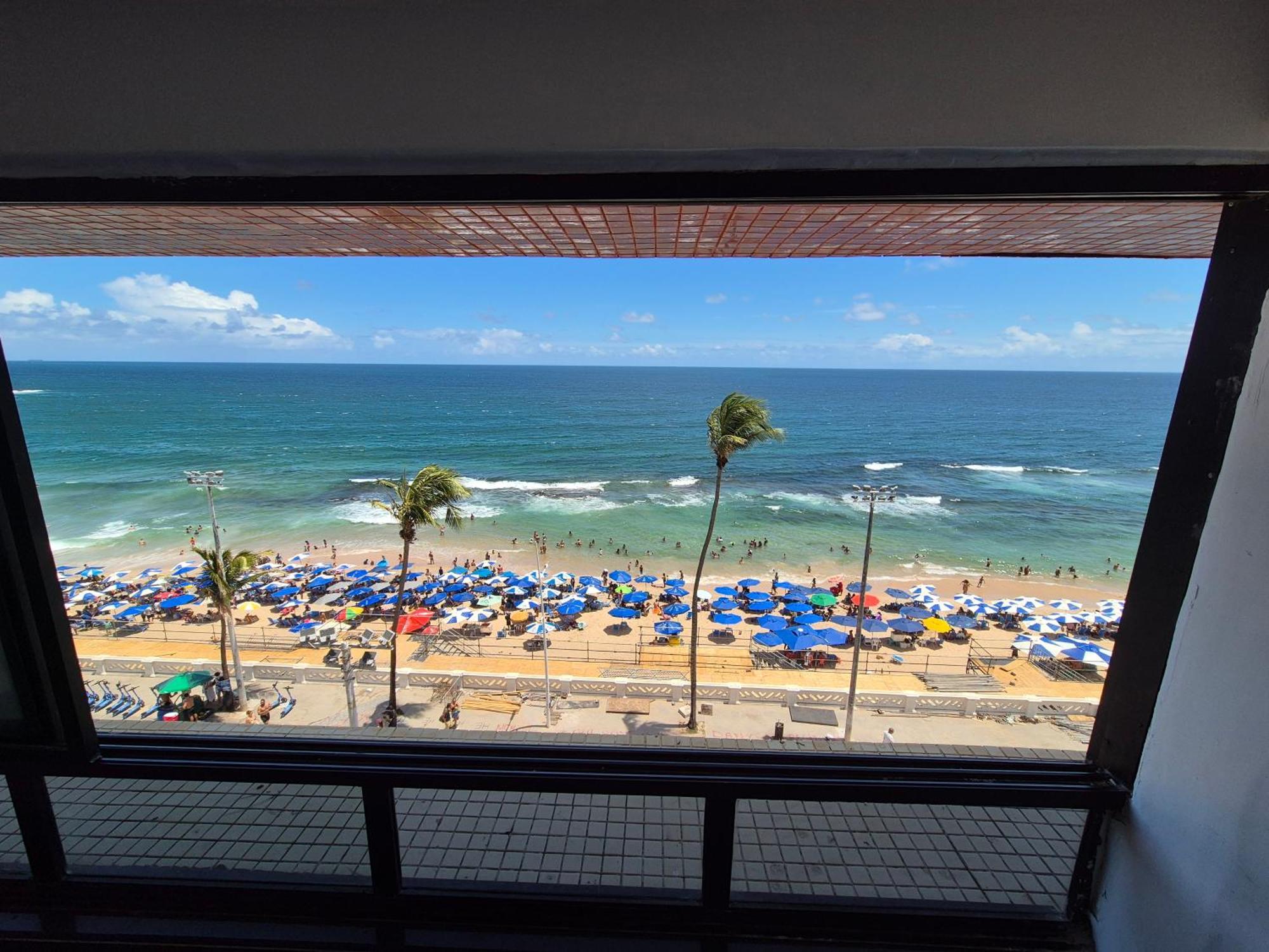 Farol Barra Flat Aparthotel Salvador Exterior photo