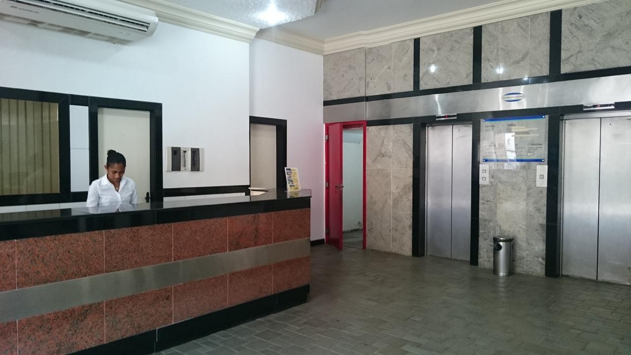 Farol Barra Flat Aparthotel Salvador Exterior photo